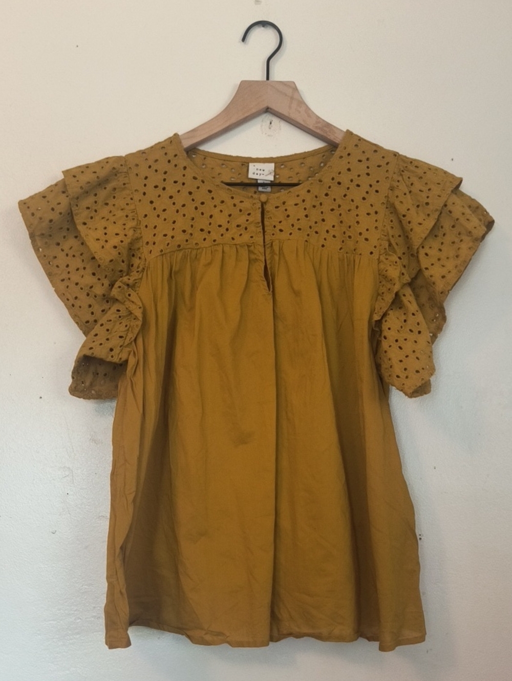 a new day Mustard Eyelet Flutter-Sleeve Blouse Sz Large Women